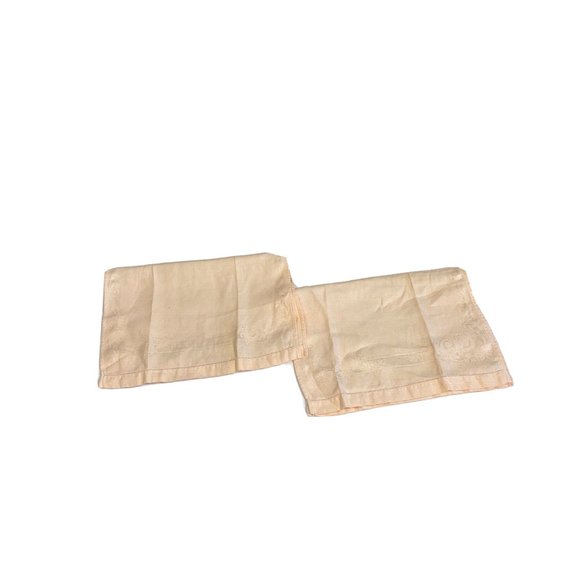 Pair of Vintage Irish Linen Napkins Decorative Linens Peach Pink Damask Dining - Picture 1 of 10